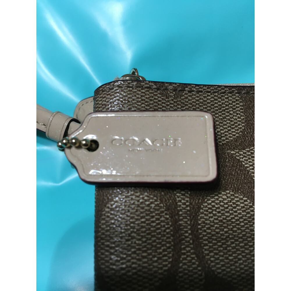 Coach Corner Zip Signature Coated Canvas Brown Wristlet 6 1/2 x 4 H1681 F66506 - Picture 3 of 8
